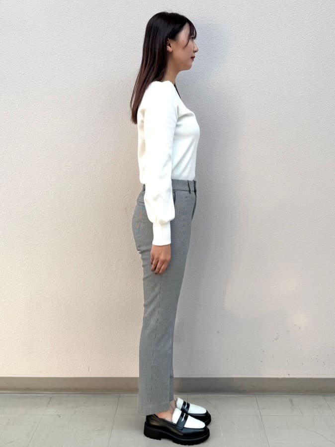 mihaさんの「index｜ラメスカラップビジューデザインニット【洗濯機OK】《6col／S～LL》」を使ったコーディネート