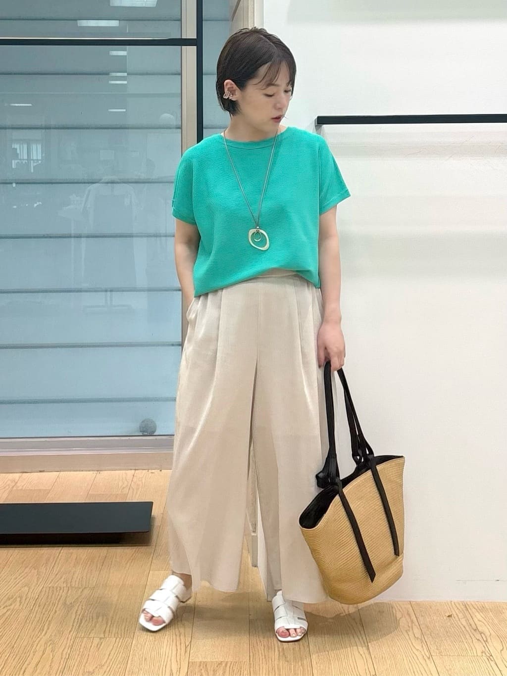 asamiさんの「INDIVI｜【洗える／清涼感◎】ワイドフレアパンツ／スカーチョ」を使ったコーディネート