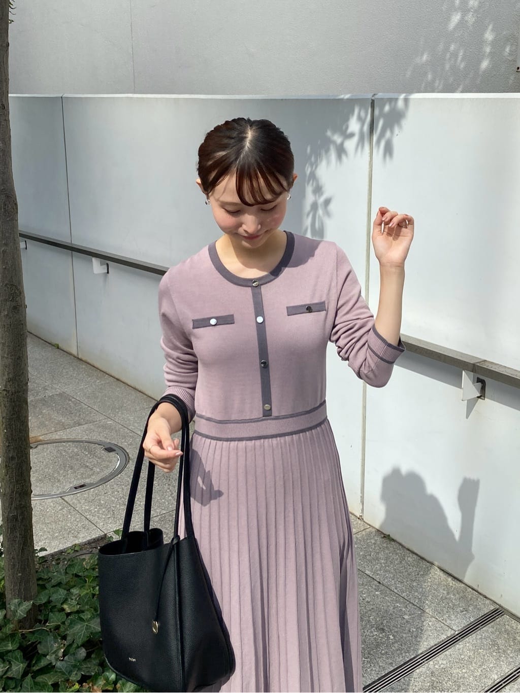 みさかさんの「index｜バイカラードッキング風ニットワンピース【洗濯機OK／抗ピル】」を使ったコーディネート