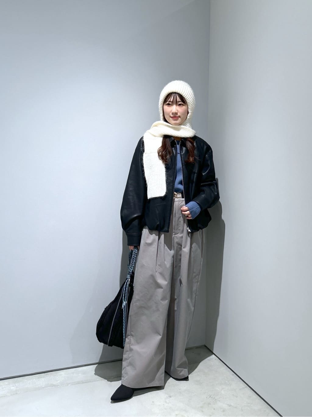 Renoさんの「INDIVI｜チノシャンプレータックパンツ」を使ったコーディネート