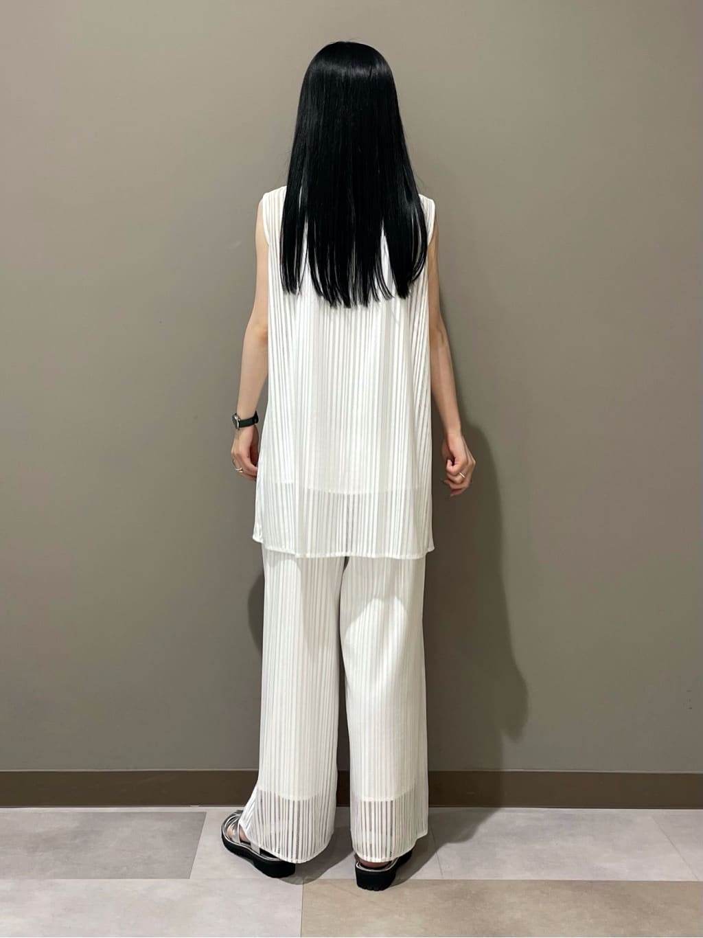KEIKOさんの「INDIVI｜【洗える／セットアップ可能】ラッセルチュニック」を使ったコーディネート