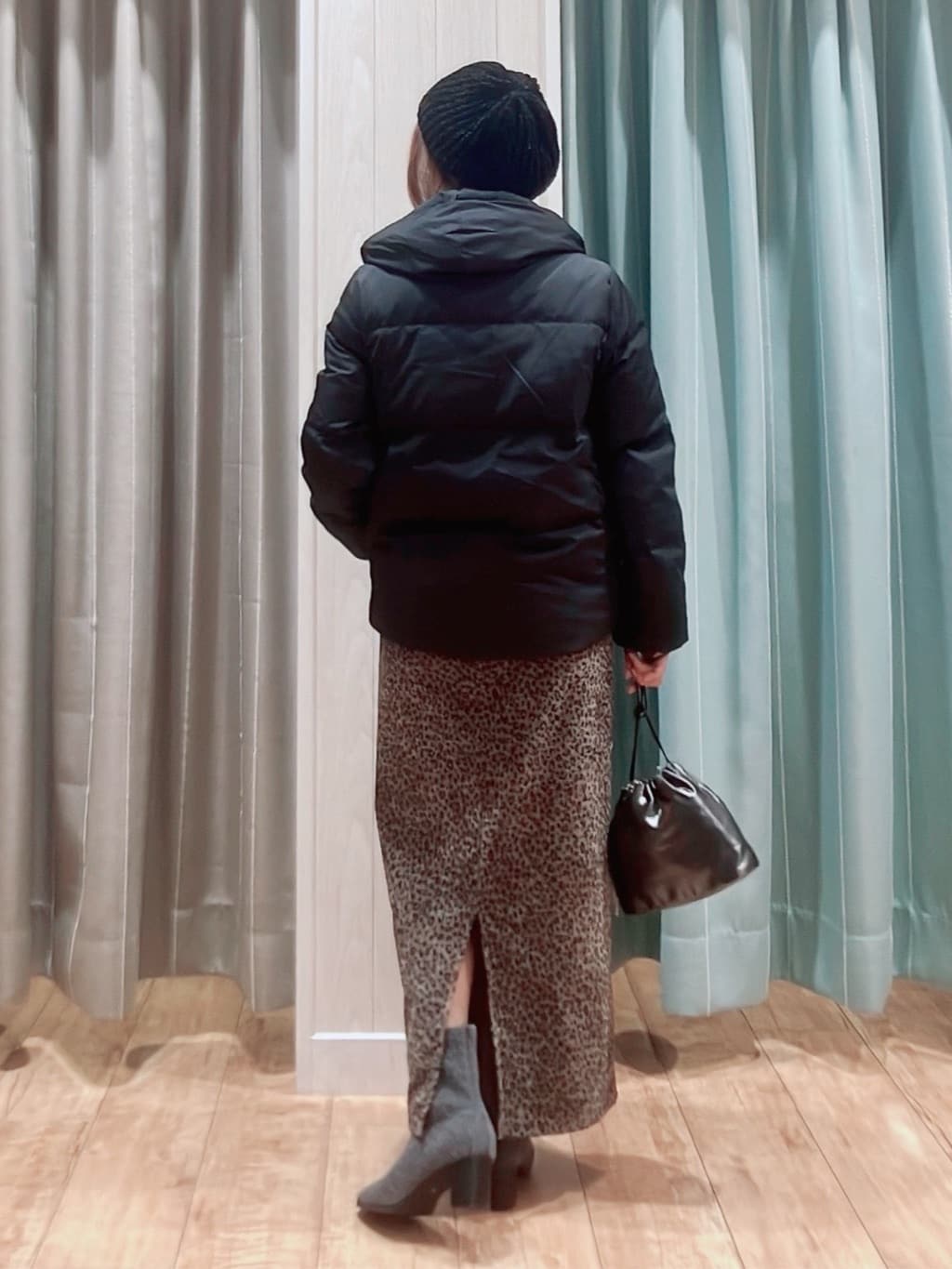 aaamiさんの「SHOO･LA･RUE｜【あったか/洗濯機可/S-LL】主役になる 両面起毛 ベロアレオパード柄スカート」を使ったコーディネート