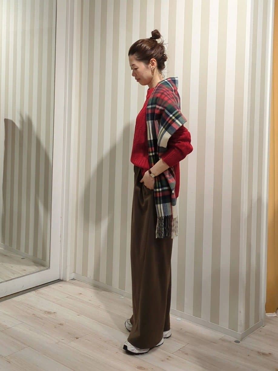 massuさんの「SHOO･LA･RUE｜【洗濯機可】即サマになる ノーカラー ボアブルゾン」を使ったコーディネート