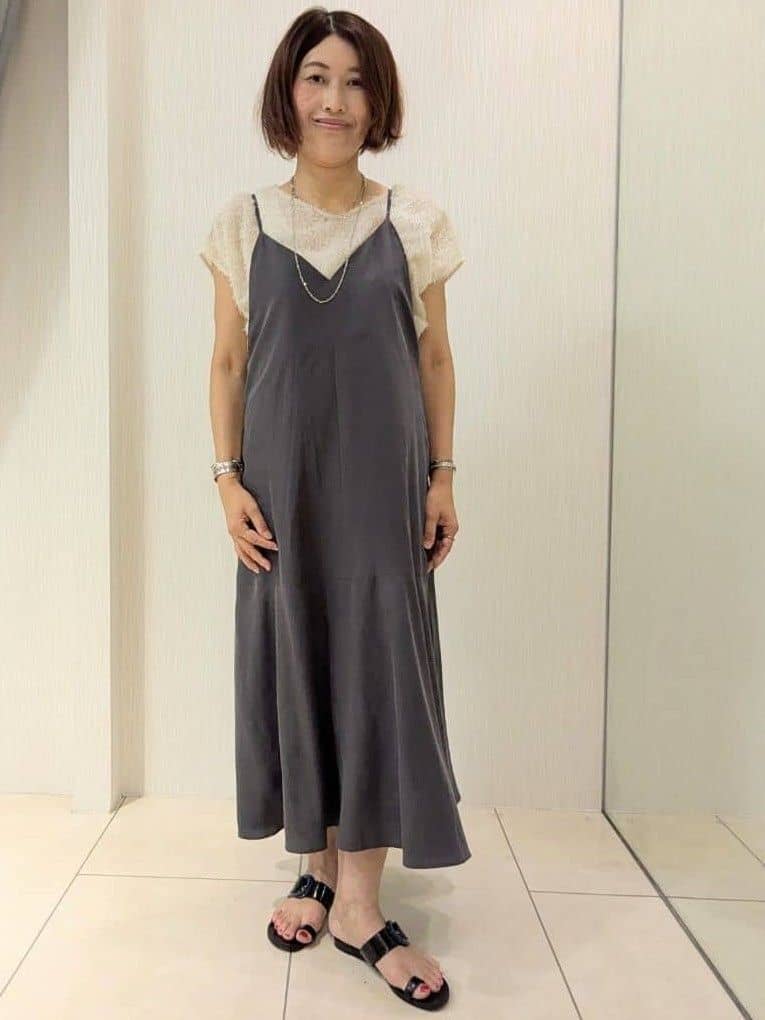 u-macoさんの「UNTITLED｜【セットアップ可/洗える】フェザーフレンチスリーブブラウス」を使ったコーディネート