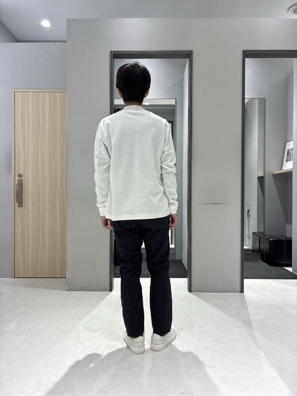 わいずみさんの「TAKEO KIKUCHI｜【JUST ONE LAYER】ダウンファブリック ジップアップ フード ブルゾン」を使ったコーディネート