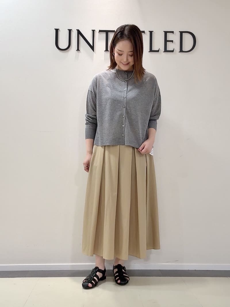 YUIさんの「UNTITLED｜【前後2WAY/アンサンブル可/ゆったり】シアーカーディガン」を使ったコーディネート
