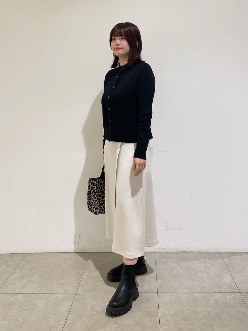emikaさんの「INDIVI｜【トレンド】衿付きワイドリブニット」を使ったコーディネート