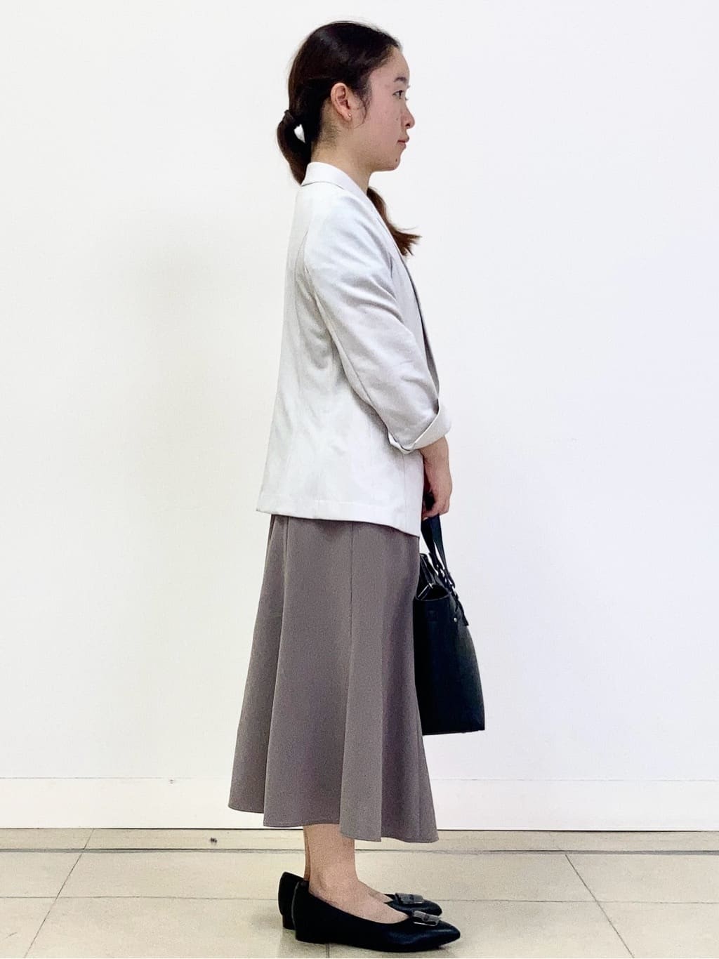 tomominさんの「Reflect｜【選べる5色◎／マシンウォッシュ可】シャーリングデザインブラウス」を使ったコーディネート
