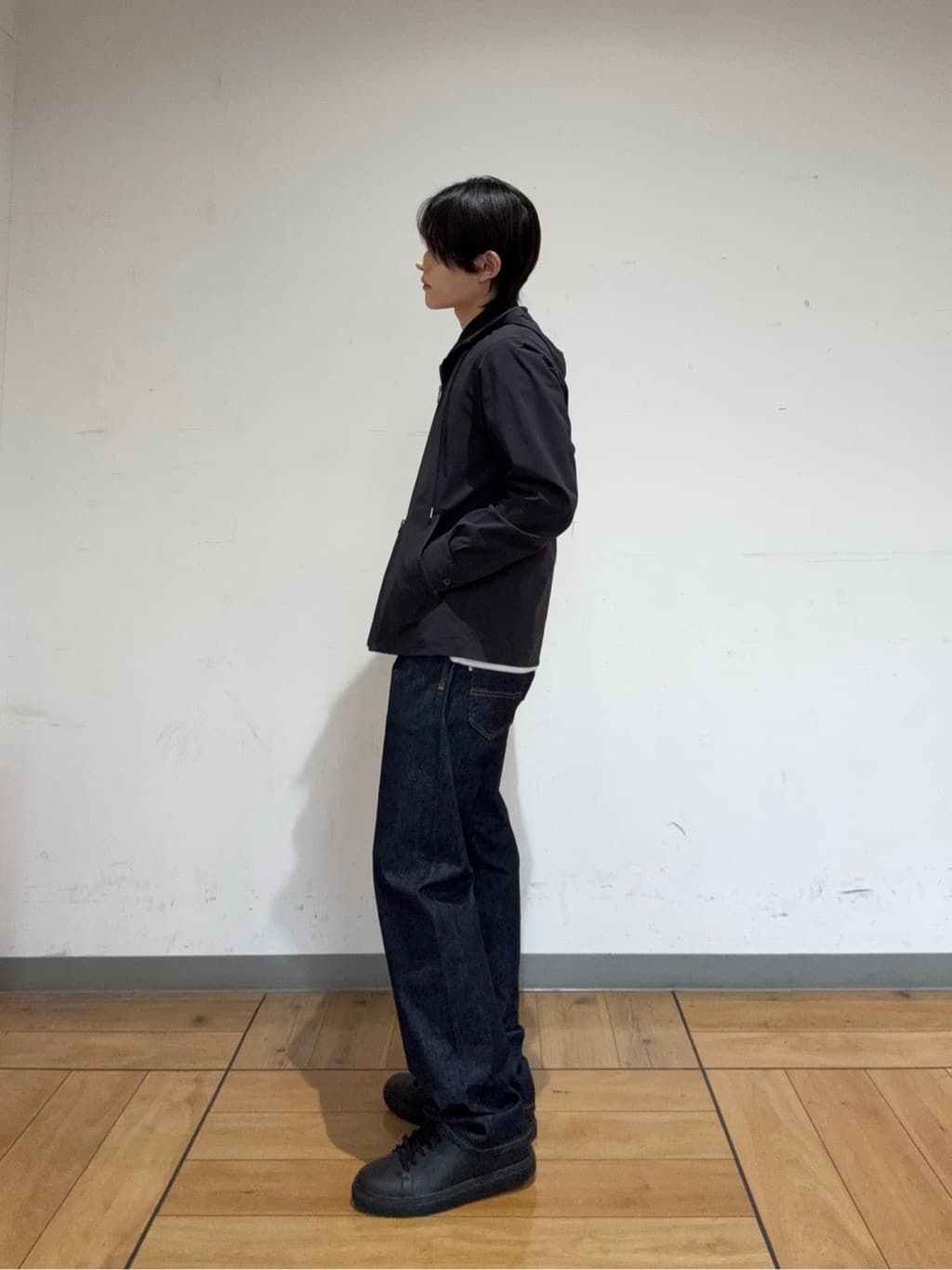 hiroさんの「TAKEO KIKUCHI｜【3D ナイロン ストレッチ】ジップアップ フードブルゾン」を使ったコーディネート