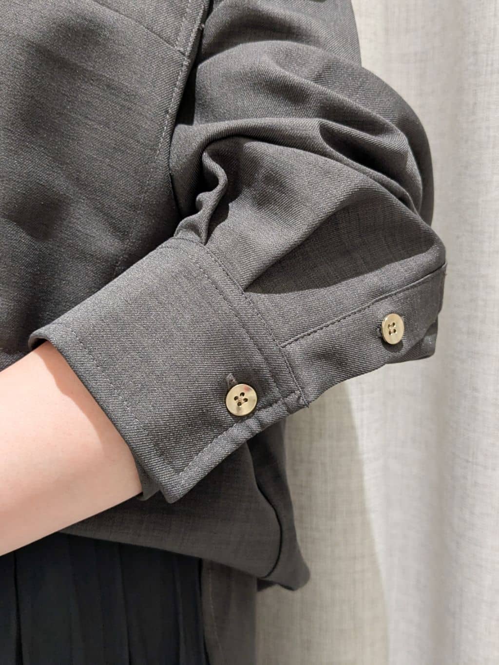 minさんの「grove｜【カセット服/選べる着丈】洗濯機で洗えるオーバーシャツ」を使ったコーディネート
