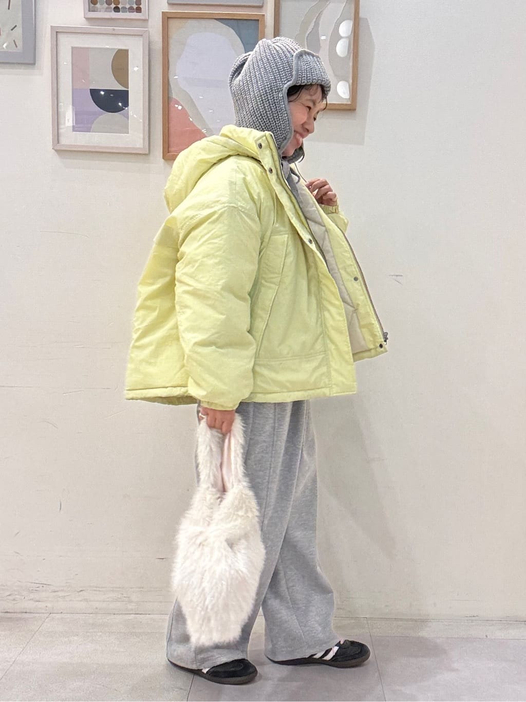 たけぴさんの「SHOO･LA･RUE｜【撥水/あったか】たっぷり着られる 中綿モンスターショートコート」を使ったコーディネート