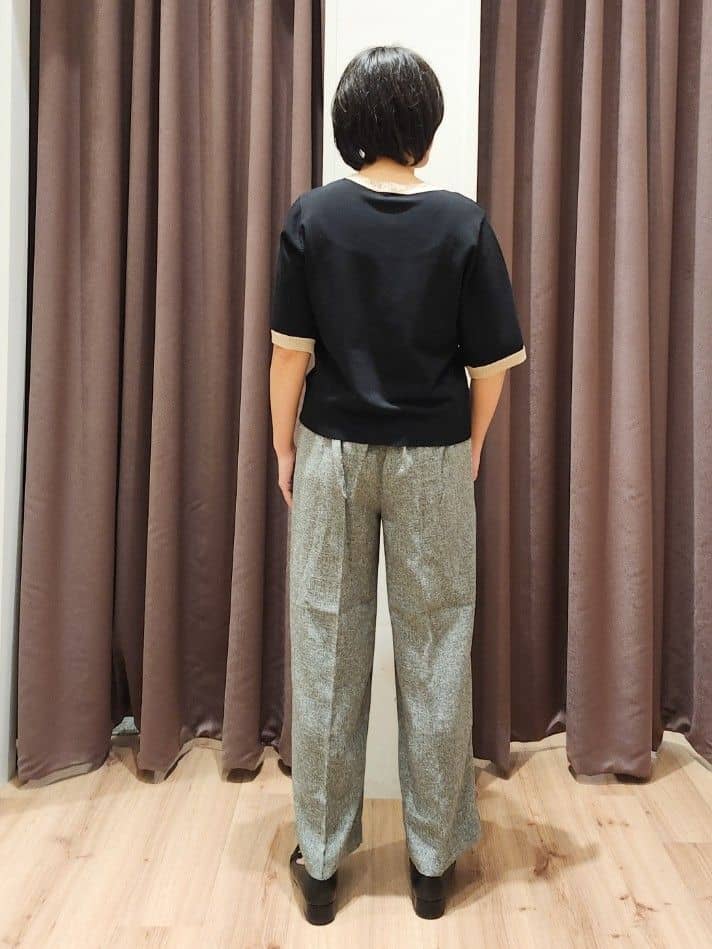 さくさんの「grove｜【2点SET/体型カバー】夏から秋まで着まわせる！プリーツビスチェセットアップ」を使ったコーディネート