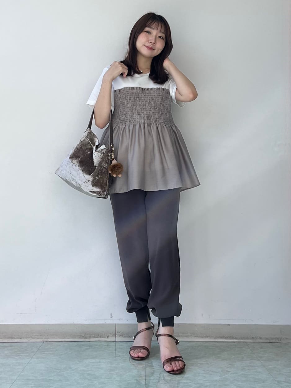 KAHOさんの「UNTITLED｜【コットン100/洗える/Tシャツ】シャーリングドッキングペプラム」を使ったコーディネート
