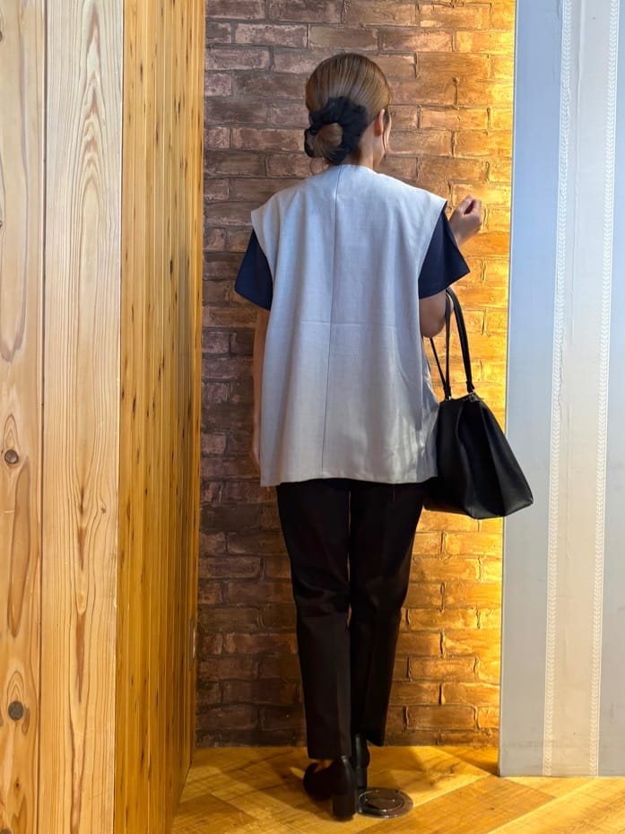 mieさんの「SHOO･LA･RUE｜【S-LL/セットアップ可/洗濯後しわになりにくい】ダブルベスト」を使ったコーディネート