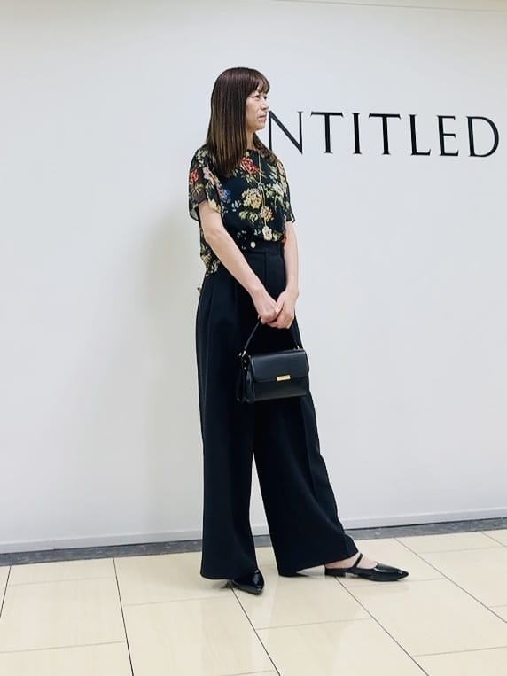 noriさんの「UNTITLED｜【セットアップ可/花柄エレガント】アンティークフラワー柄ブラウス」を使ったコーディネート