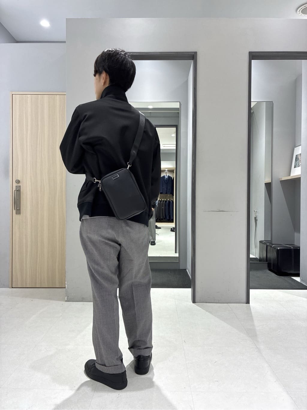 わいずみさんの「TAKEO KIKUCHI｜【JUST ONE LAYER】ダウンファブリック ジップアップ リブ ブルゾン」を使ったコーディネート