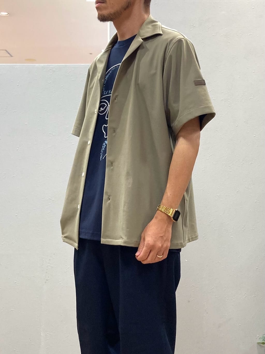 シュンさんの「TAKEO KIKUCHI｜【COOL CITY WEAR】エアートール オープンカラーシャツ /接触冷感・通気性」を使ったコーディネート