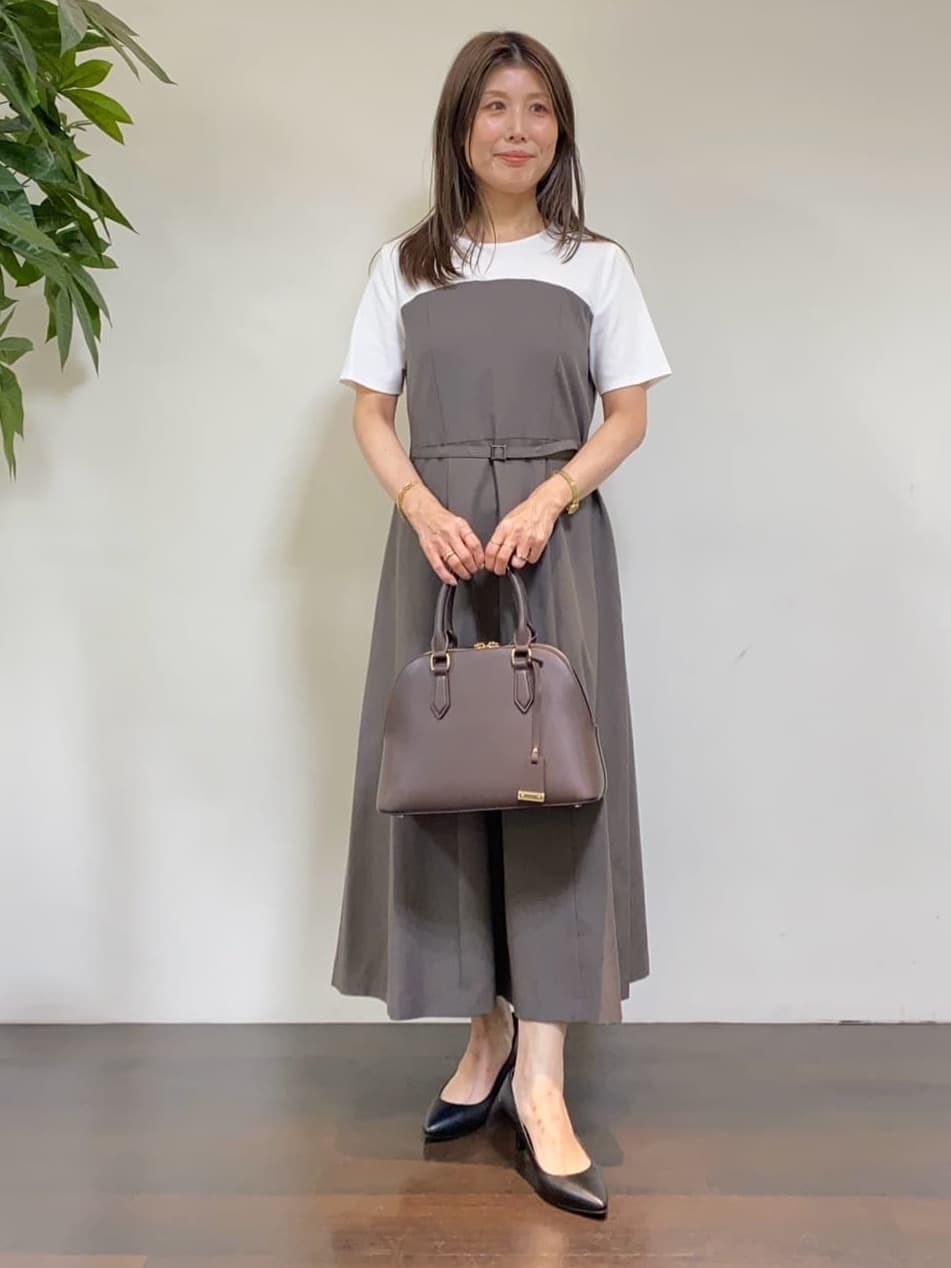 tomoさんの「UNTITLED｜【アンサンブル可/薄手】ベーシッククルーネックカーディガン」を使ったコーディネート