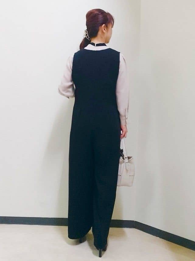 花さんの「Reflect｜【すっきり縦長シルエット】サロペットパンツ」を使ったコーディネート