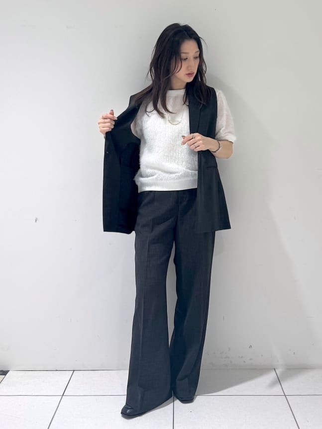 そんさんの「INDIVI｜【セットアップ可能】凹凸ストレッチ素材テーラードカラージレジャケット」を使ったコーディネート