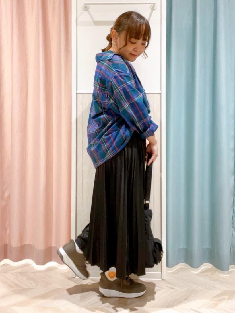 kitaさんの「SHOO･LA･RUE｜【洗濯機可/S-LL】程よい抜け感 大人のチェックシャツ」を使ったコーディネート