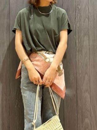 meiさんの「SHOO･LA･RUE｜【ひんやり】裾が絞れる フレンチスリーブトップス」を使ったコーディネート