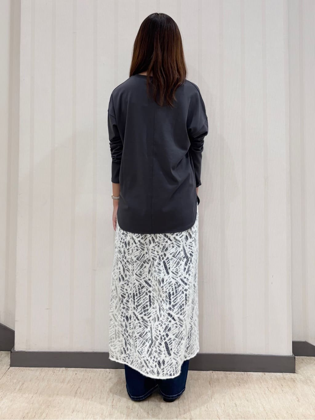 ちひさんの「INDIVI｜【褒められデニム】ワイドストレート デニムパンツ」を使ったコーディネート