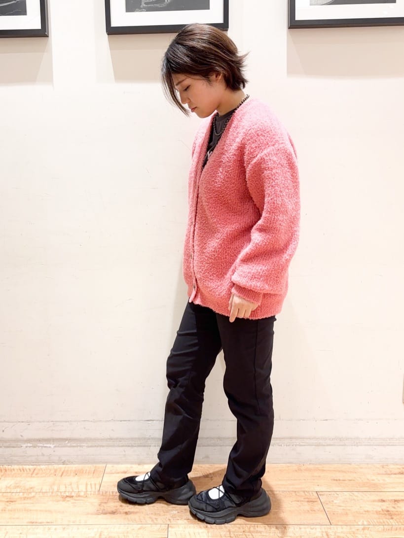 かふぇもか。さんの「SHOO･LA･RUE｜【S-LL】思わず触れたくなる ふわふわ Vネックニットカーディガン」を使ったコーディネート