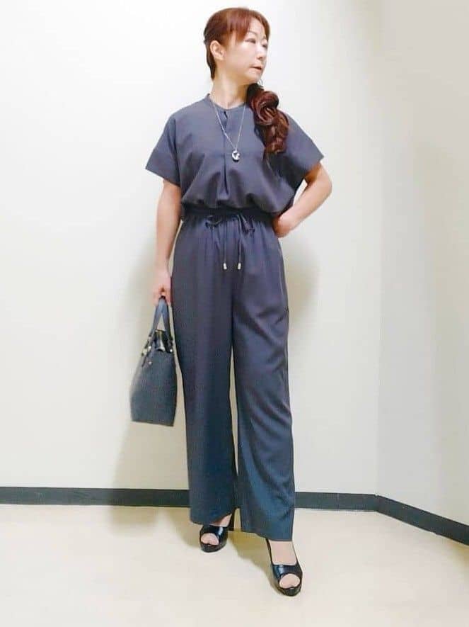 花さんの「Reflect｜【E‐QUALITY／ウエスト総ゴム／セットアップ／単品使いOK◎】ブラウス＋ストレートパンツセット」を使ったコーディネート