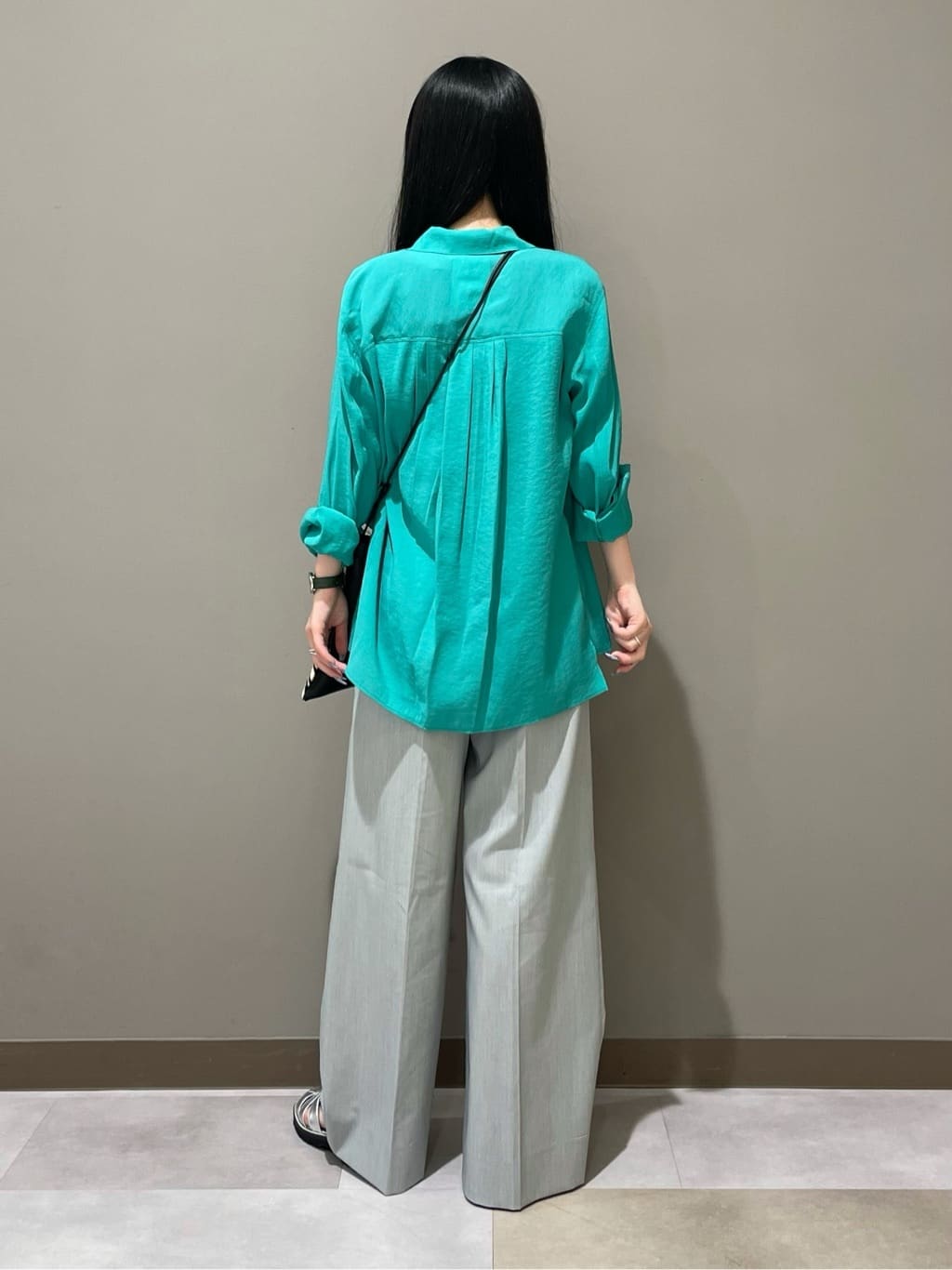 KEIKOさんの「INDIVI｜【体型カバー／清涼感】シアーオーバーシャツ」を使ったコーディネート