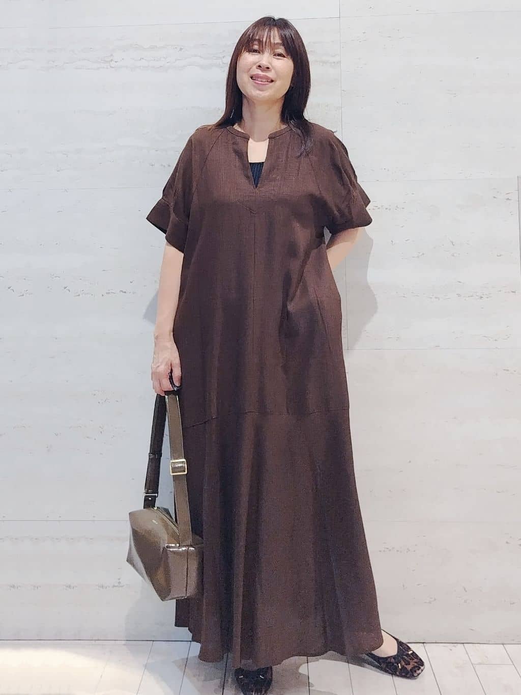 よしみさんの「OPAQUE.CLIP｜レーヨン麻キーネックワンピース【洗える】」を使ったコーディネート