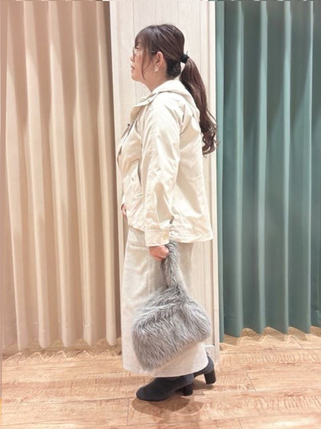 タガさんの「SHOO･LA･RUE｜【絶妙なゆるピタ/洗濯機可】ちくちくしにくい リブクルーネックやわらかニット」を使ったコーディネート