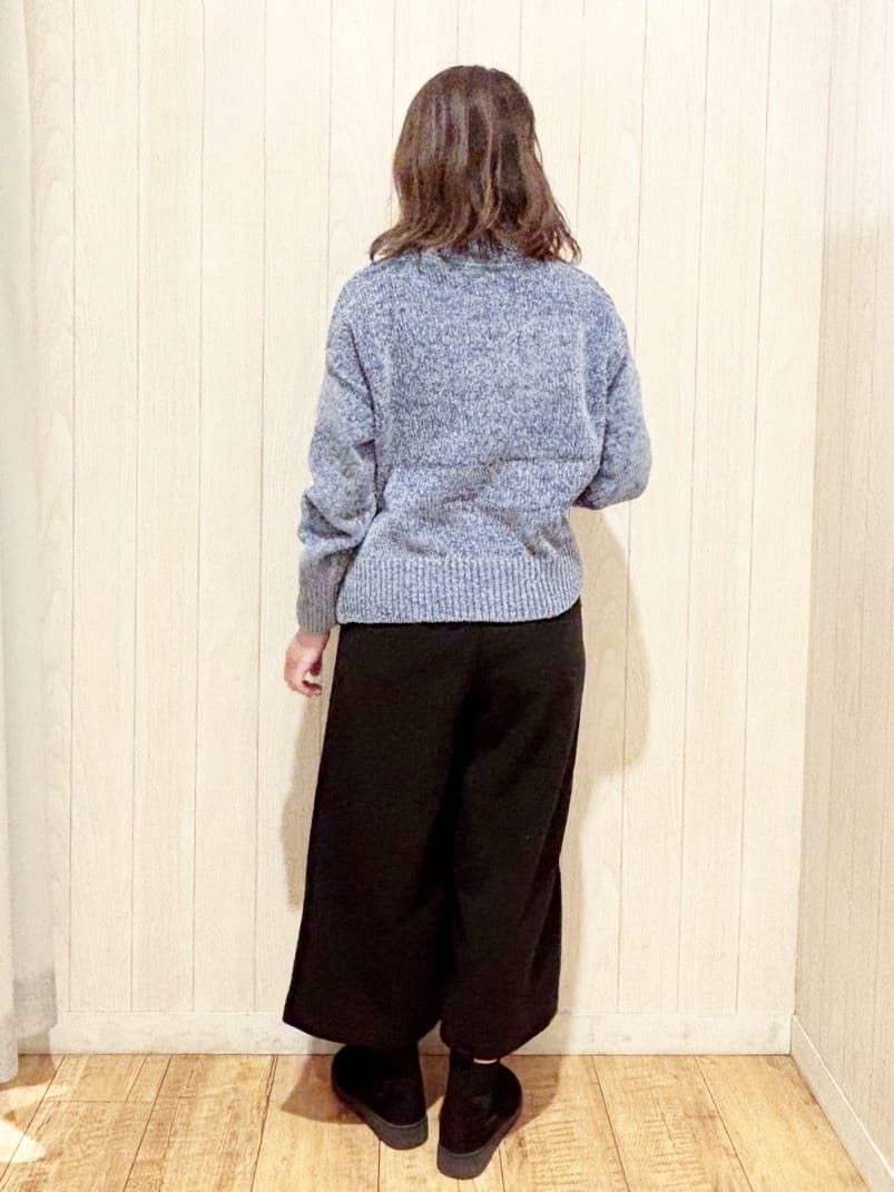 あいこさんの「SHOO･LA･RUE｜【洗濯機可】美脚見え あったか圧縮ニット ガウチョパンツ」を使ったコーディネート