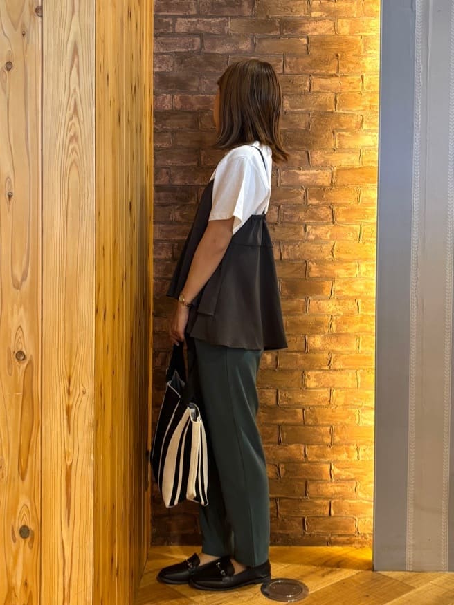 mieさんの「SHOO･LA･RUE｜【S-LL/セットアップ可/ひんやり】女性らしさ溢れる ティアードキャミソール」を使ったコーディネート