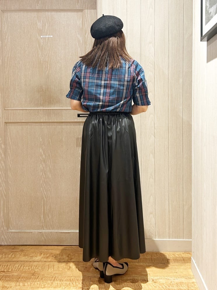 yukaさんの「SHOO･LA･RUE｜【S-LL/5分袖】お袖タックできれいに魅せる 大人のチェックブラウス」を使ったコーディネート