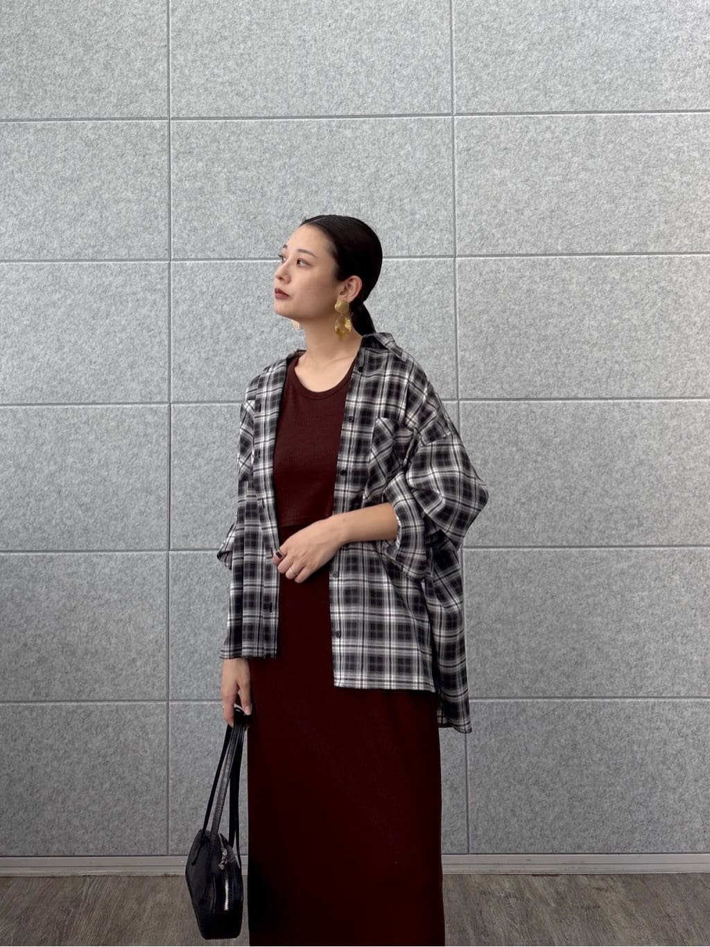 ayanoさんの「INDIVI｜オンブレチェックシャツ」を使ったコーディネート