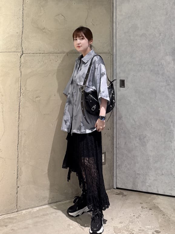 MIKAさんの「tk.TAKEO KIKUCHI｜ブラープリントシャンブレーシャツアウター」を使ったコーディネート