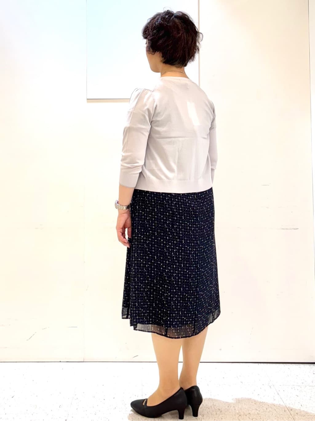 ヤスコさんの「Reflect｜【WEB先行カラーあり／マシンウォッシュ可／ナローベルト付き】オフボディツイードチェックワンピース」を使ったコーディネート