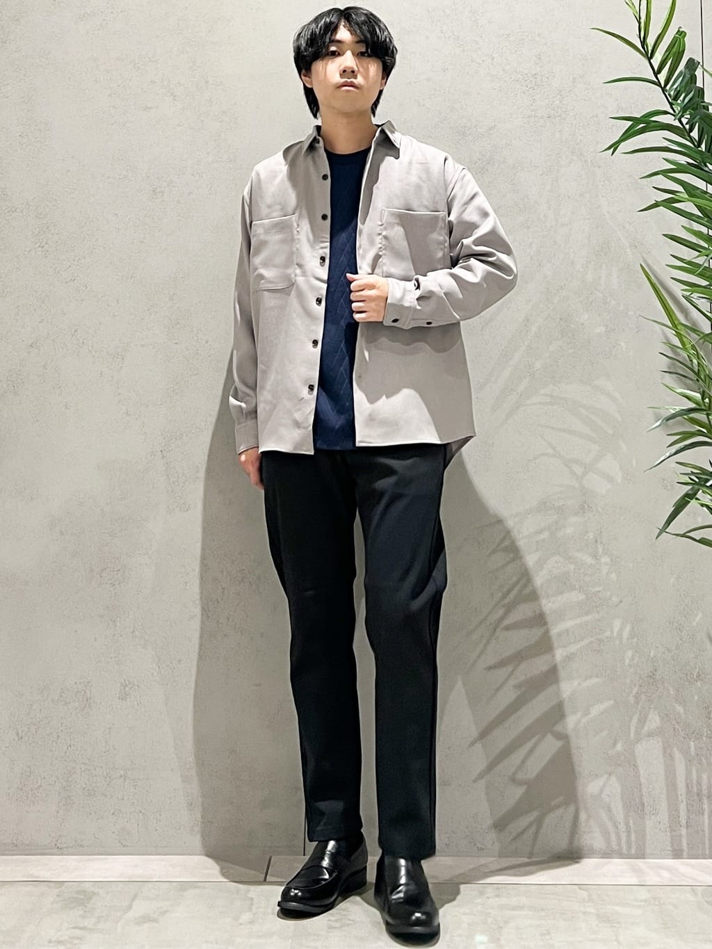 SHI-MAさんの「THE SHOP TK｜リンクスジオメトリック長袖Tシャツ【サスティナブル素材使用/洗濯機OK】」を使ったコーディネート