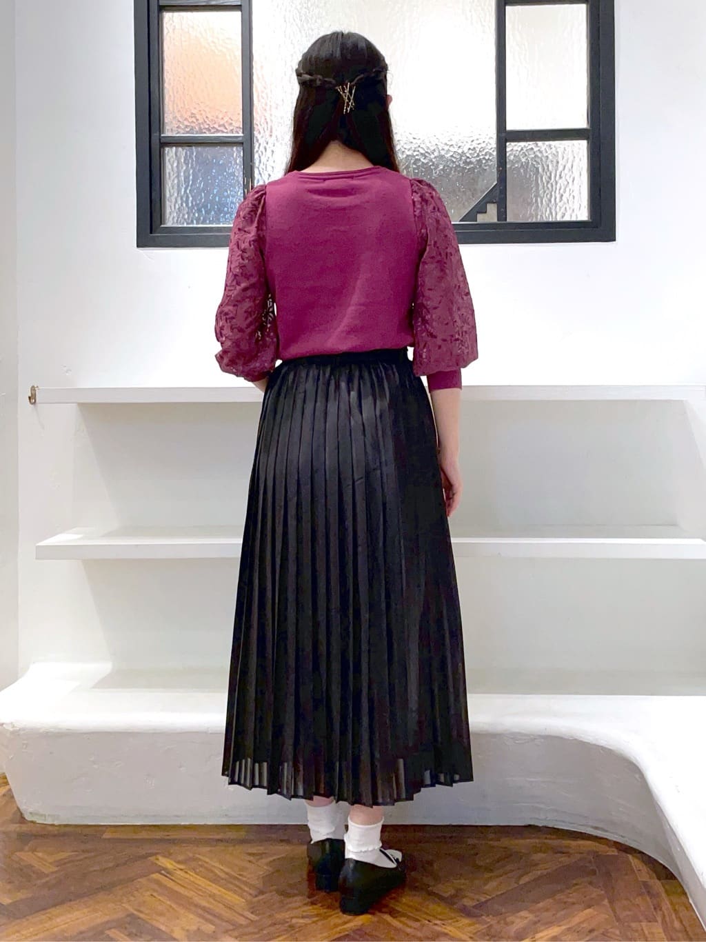 あんりさんの「grove｜【二の腕カバー】繊細さと上品さをまとう袖刺繍プルオーバーニット」を使ったコーディネート