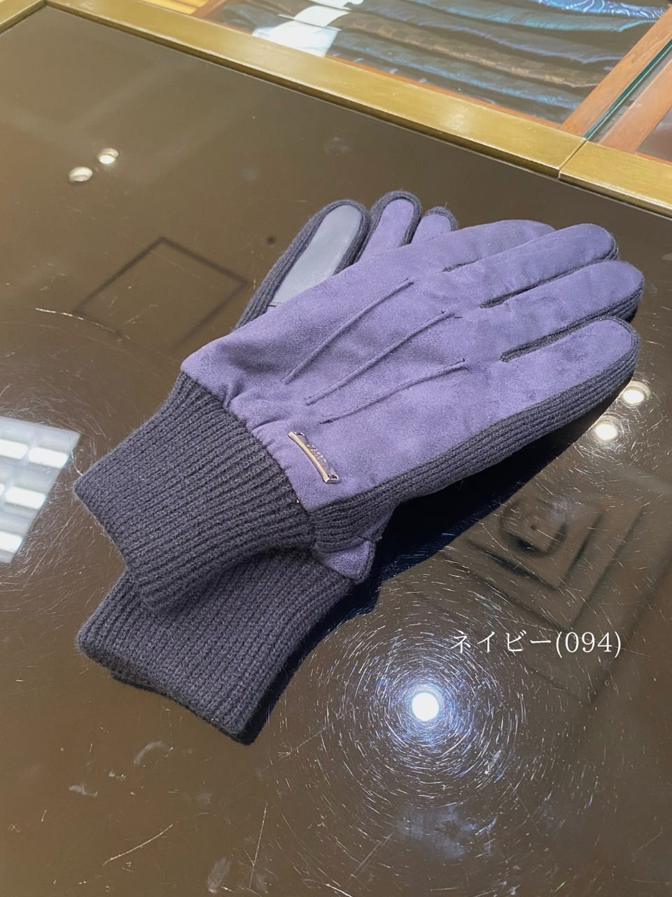 小南大和さんの「TAKEO KIKUCHI｜スエード調ニットコンビ ウォッシャブルグローブ」を使ったコーディネート