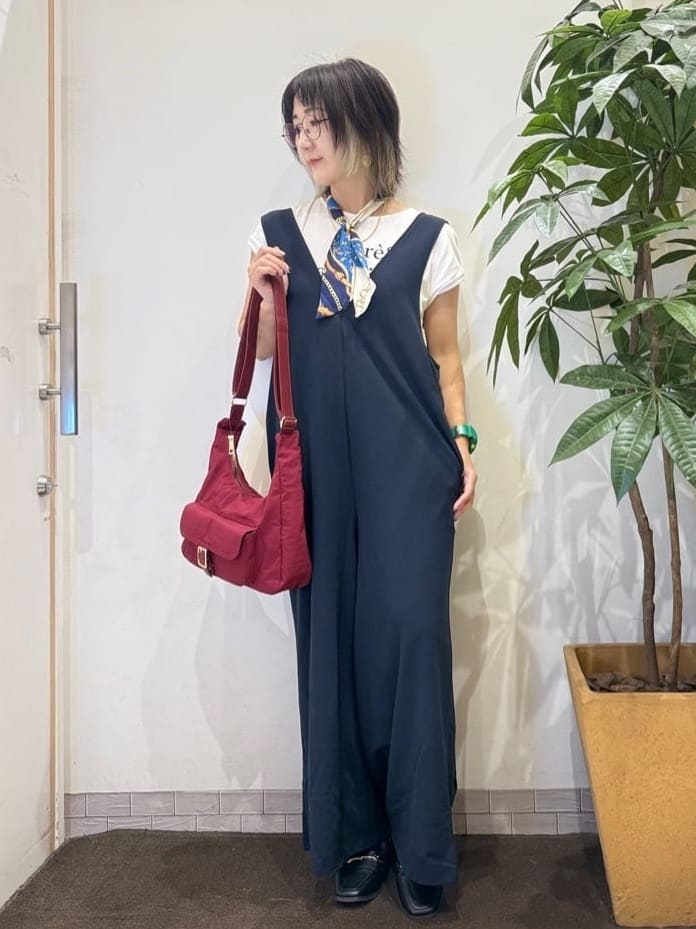 misakiさんの「SHOO･LA･RUE｜【前後2WAY/洗える】さらっと着られるサロペット」を使ったコーディネート