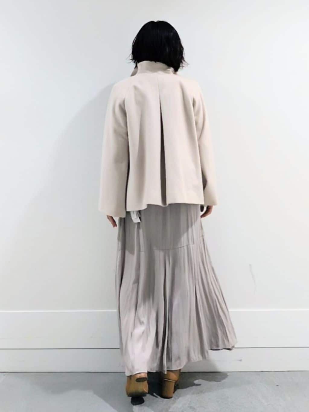 ミズタさんの「UNTITLED｜【着回しが効く／オンオフアウター】ウールショートコート」を使ったコーディネート