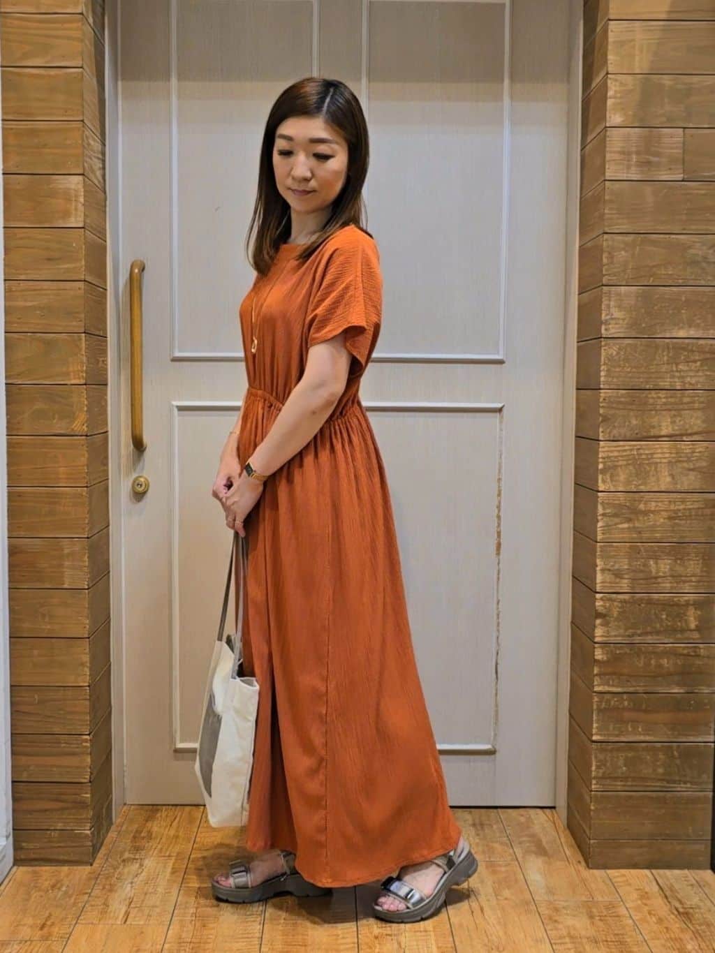 きららさんの「SHOO･LA･RUE｜【前後2WAY】さらりと大人上品に 楊柳フレンチワンピース」を使ったコーディネート