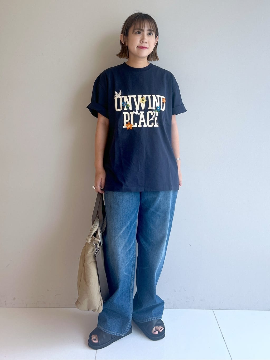 Hirokaさんの「Dessin｜ロゴ刺繍Tシャツ」を使ったコーディネート
