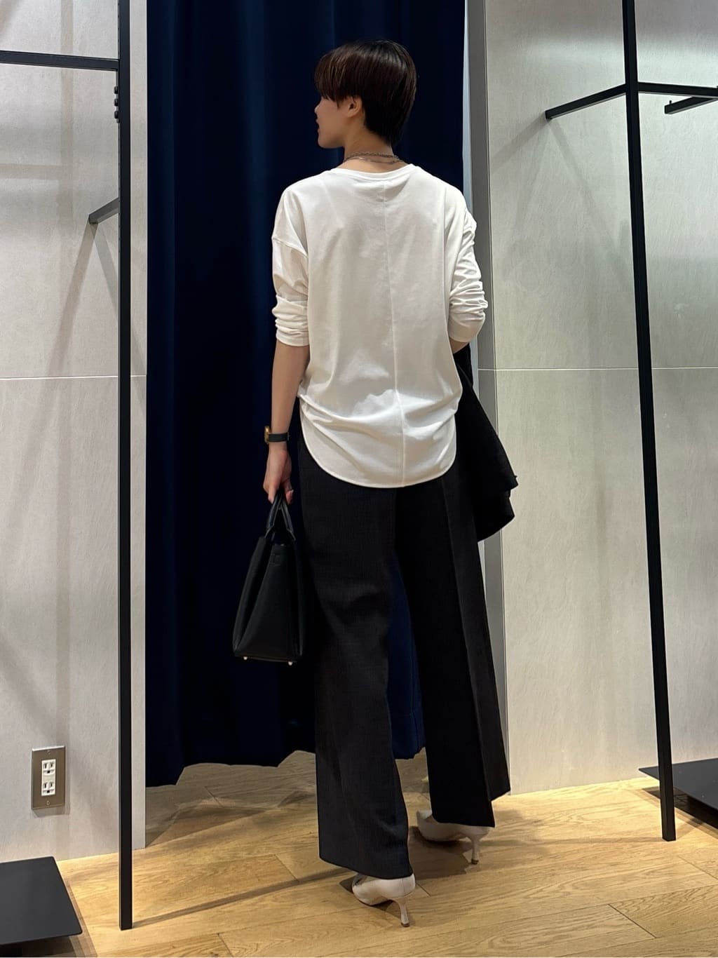 kanaeさんの「INDIVI｜【UVケア】プリントフォトロングTシャツ」を使ったコーディネート