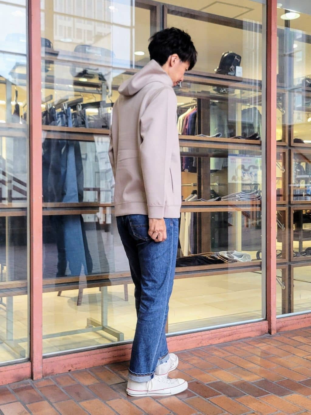 piroyaさんの「TAKEO KIKUCHI｜エアダン プルオーバー パーカー」を使ったコーディネート