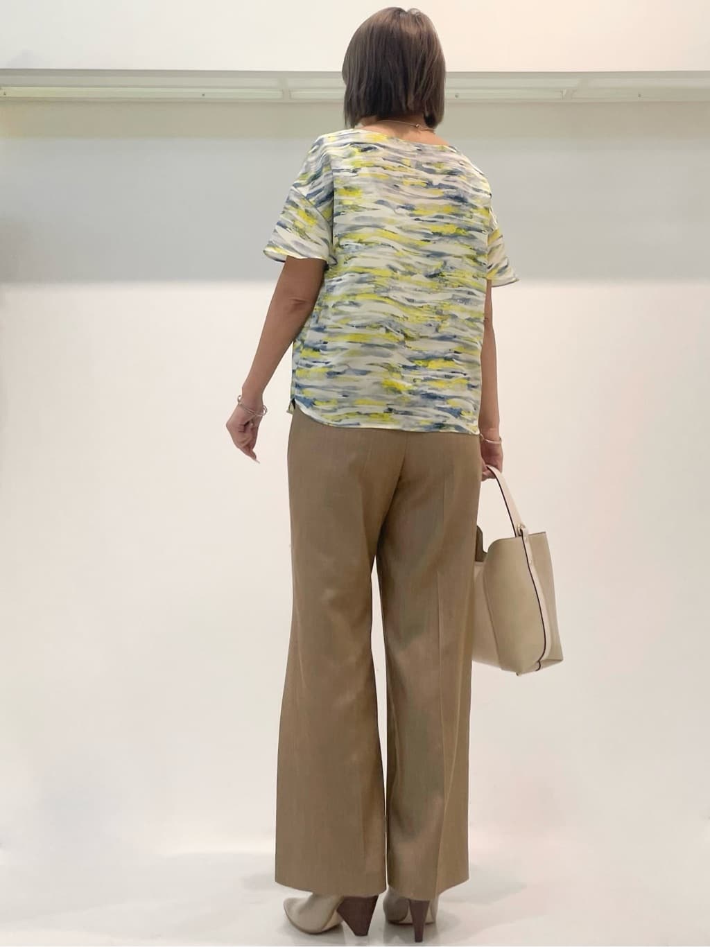 chiiさんの「COUP DE CHANCE｜【手洗い可／日本製】きれいめデニム風パンツ」を使ったコーディネート