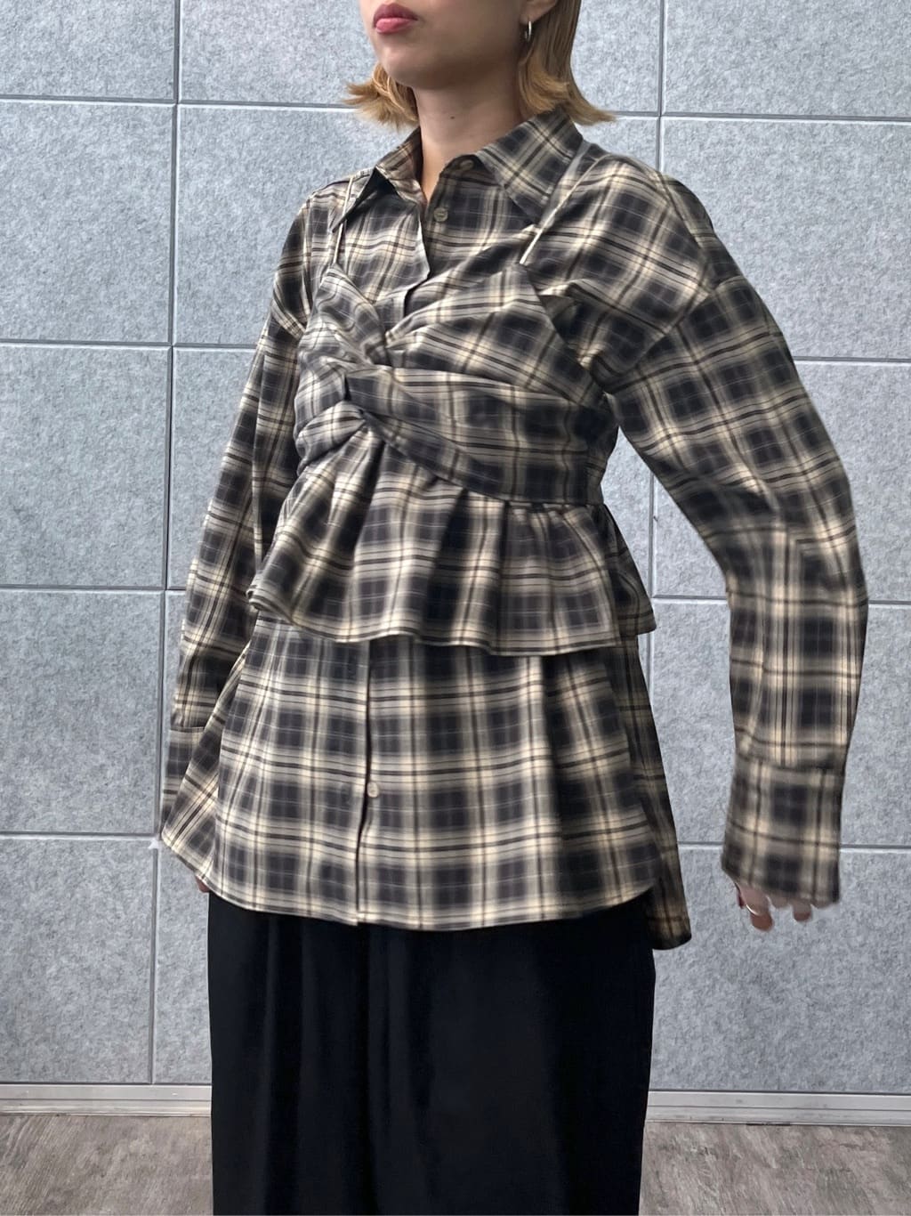 Harukaさんの「INDIVI｜オンブレチェックビスチェ」を使ったコーディネート