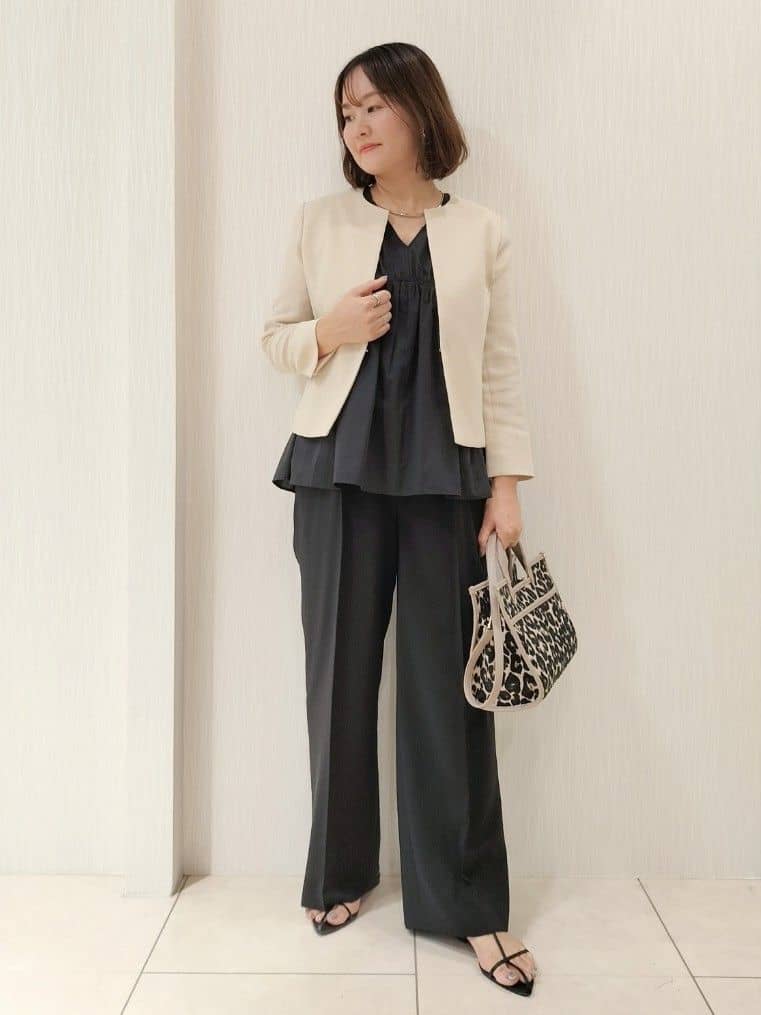 naokoさんの「UNTITLED｜【短丈/日本製】カラミ風メッシュ ノーカラージャケット」を使ったコーディネート